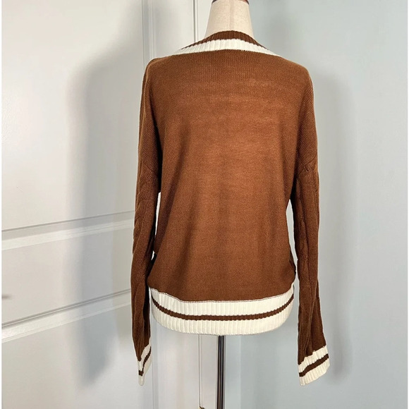 Brown cable knit V neck sweater - Picture 8 of 8